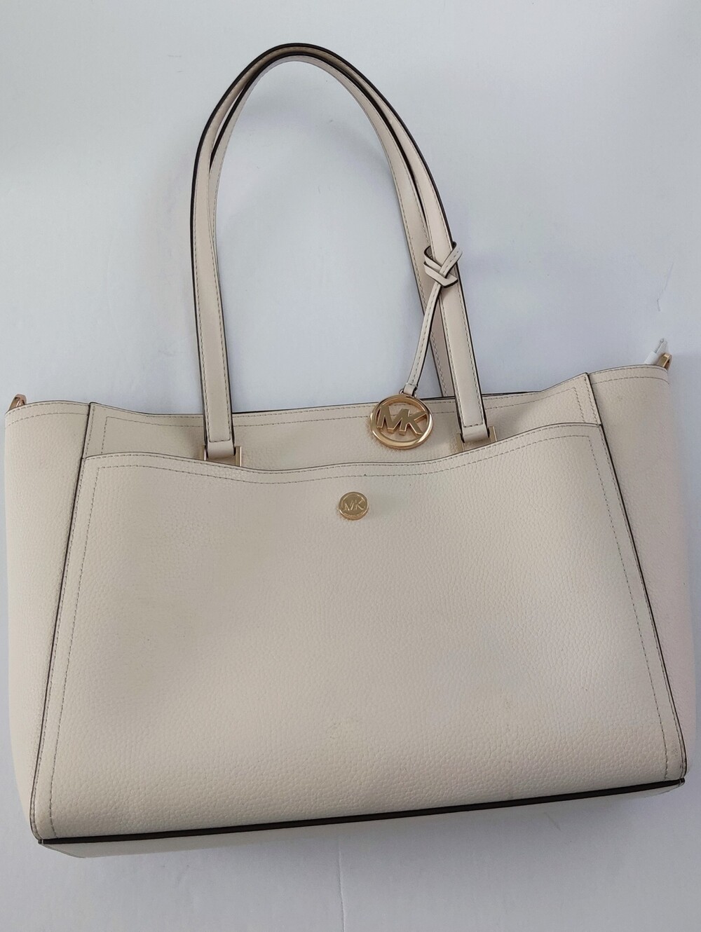Michael Kors Cream Leather Tote Bag with a Pouch. Pre-owned.